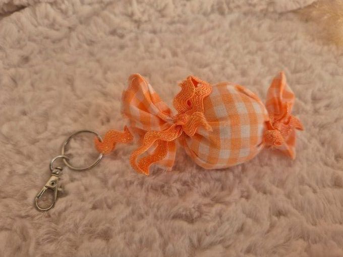 Porte clés forme Bonbon